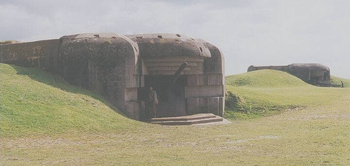 Une des quatre casemates de la batterie c�ti�re de Longues-sur-Mer.