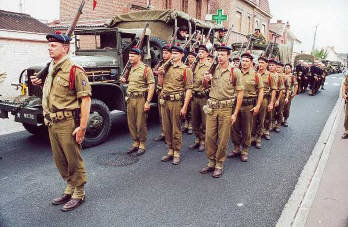 Nos fusilliers marins d�filent...