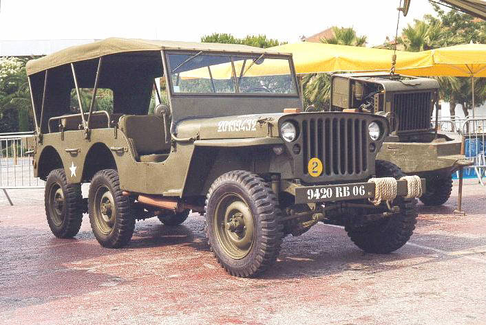 R�plique d'un prototype de Jeep 6 x 6. Elle ne vit jamais le jour, d�tronn�e par les Dodge.