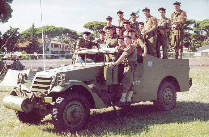 Fusilliers marins sur Scout Car