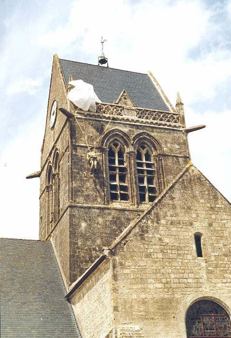 Eglise du XII�me si�cle de Sainte-M�re-Eglise.
